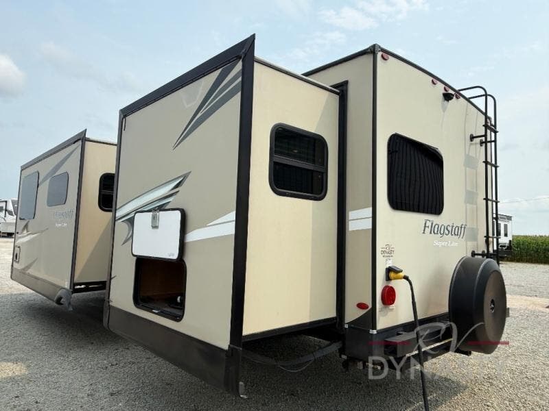 Used 2020 Forest River Flagstaff Super Lite 26FKBS available in Bunker Hill, Indiana