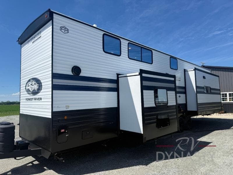 2027 Cherokee Timberwolf 39JM by Forest River from RV Dynasty in Bunker Hill, Indiana