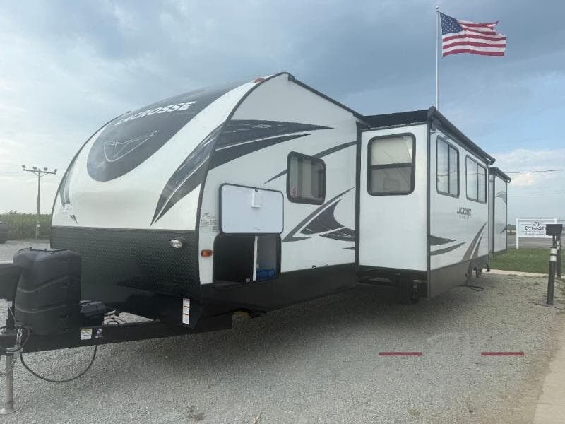 2020 LaCrosse 3310BH by Prime Time from RV Dynasty in Bunker Hill, Indiana