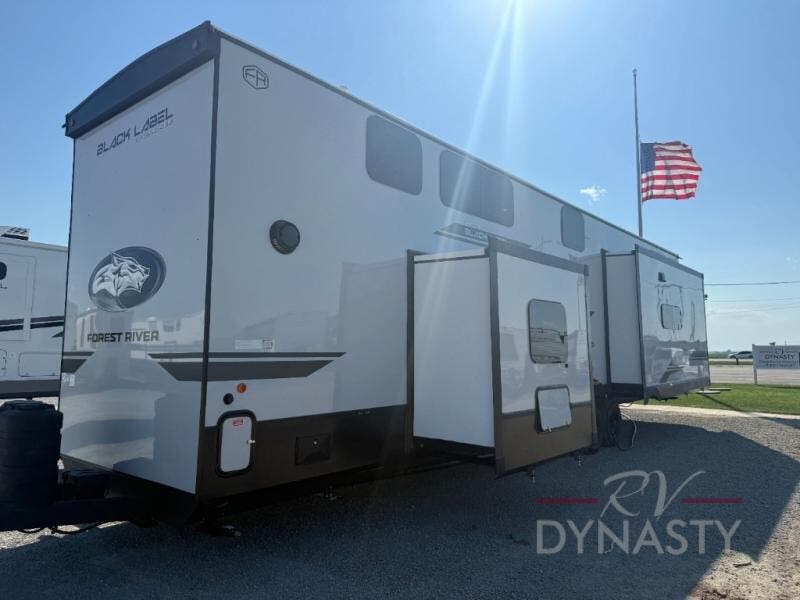 2027 Cherokee Timberwolf Black Label 39JMBL by Forest River from RV Dynasty in Bunker Hill, Indiana