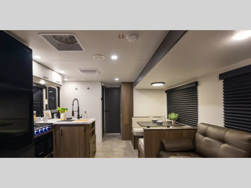 2027 Tracer 295DB by Forest River from RV Dynasty in Bunker Hill, Indiana