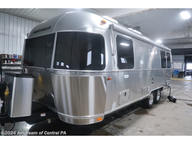 2024 Flying Cloud 25FBT by Airstream from Airstream of Central PA in Duncansville, Pennsylvania