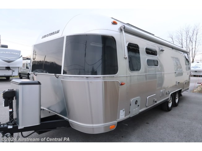 2023 Airstream International 28RB - Used Travel Trailer For Sale by Airstream of Central PA in Duncansville, Pennsylvania