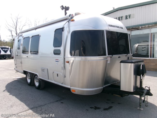 2017 Airstream International Serenity 23FB