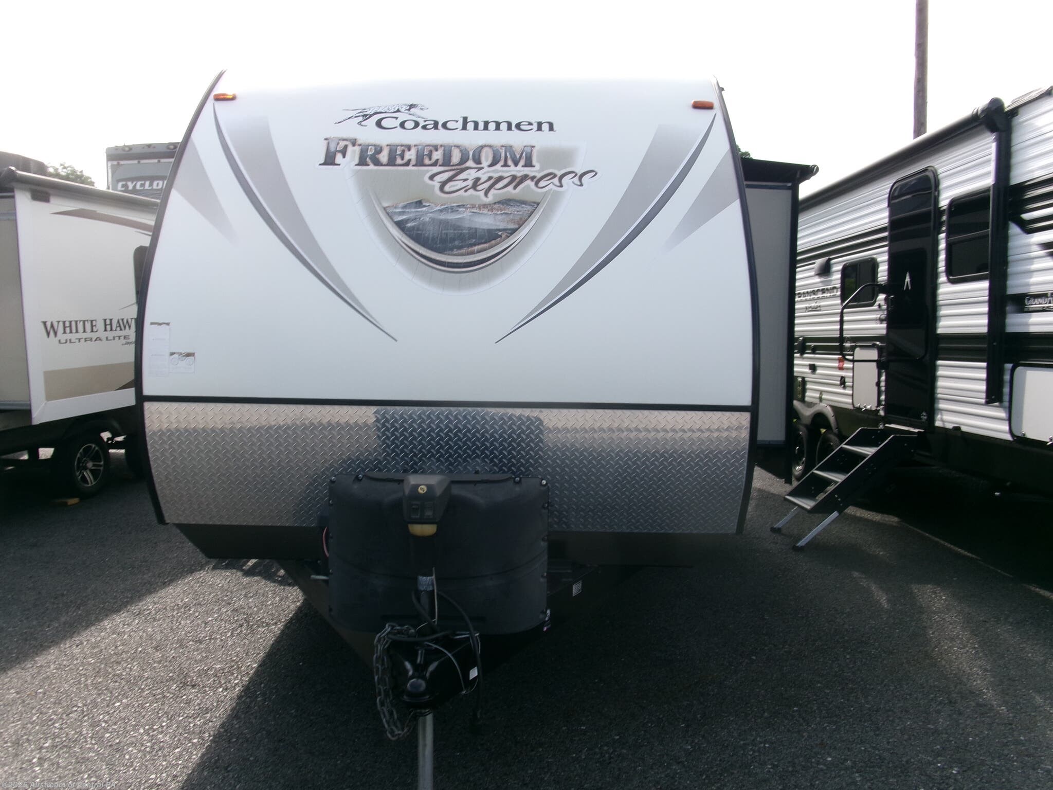 2017 Freedom Express Ultra Lite 282 BHDS by Coachmen from Ansley RV in Duncansville, Pennsylvania