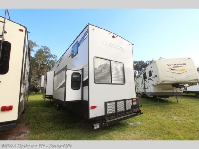 2022 Forest River Cherokee Arctic Wolf Suite 3990 #1CH599 - For Sale in