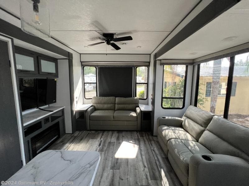 2024 Dutchmen Aspen Trail 390LOFT RV for Sale in Zephyrhills, FL 33540