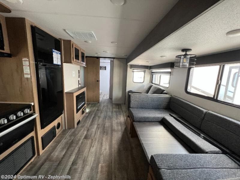 2024 Forest River Cherokee Alpha Wolf 26RBL RV for Sale in Zephyrhills