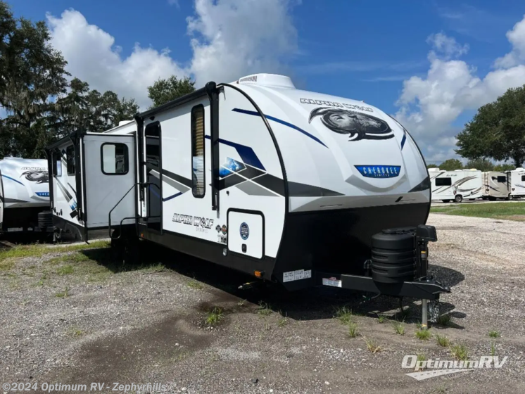 Used 2024 Forest River Cherokee Alpha Wolf 26RL-L available in Zephyrhills, Florida