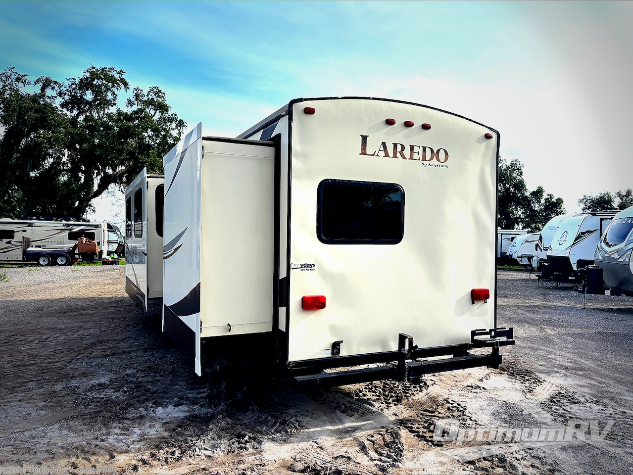 2015 Keystone Laredo 320TG - Used Travel Trailer For Sale by Optimum RV - Zephyrhills in Zephyrhills, Florida features Slideout
