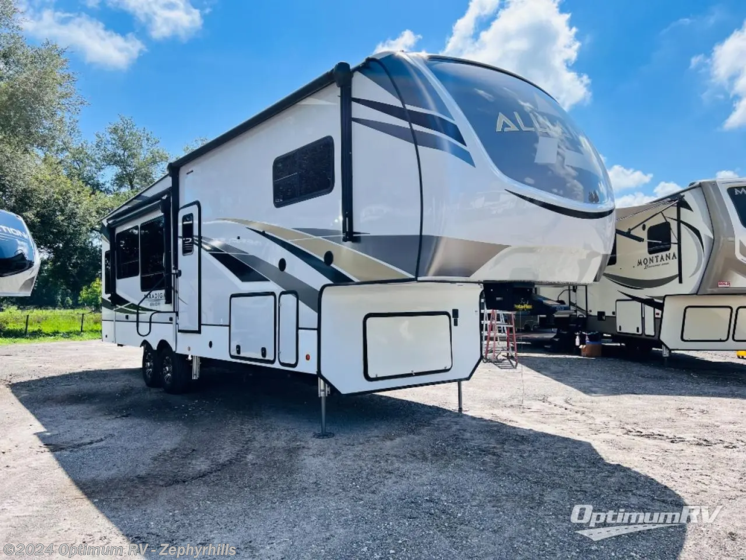 Used 2021 Skyline Alliance Paradigm 310RL available in Zephyrhills, Florida