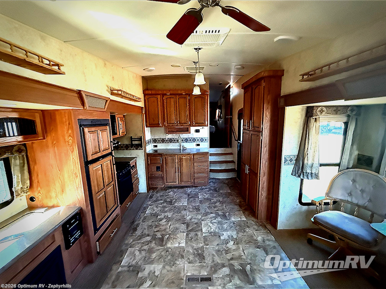 Used 2014 Forest River Flagstaff Classic Super Lite 8528RSWS available in Zephyrhills, Florida