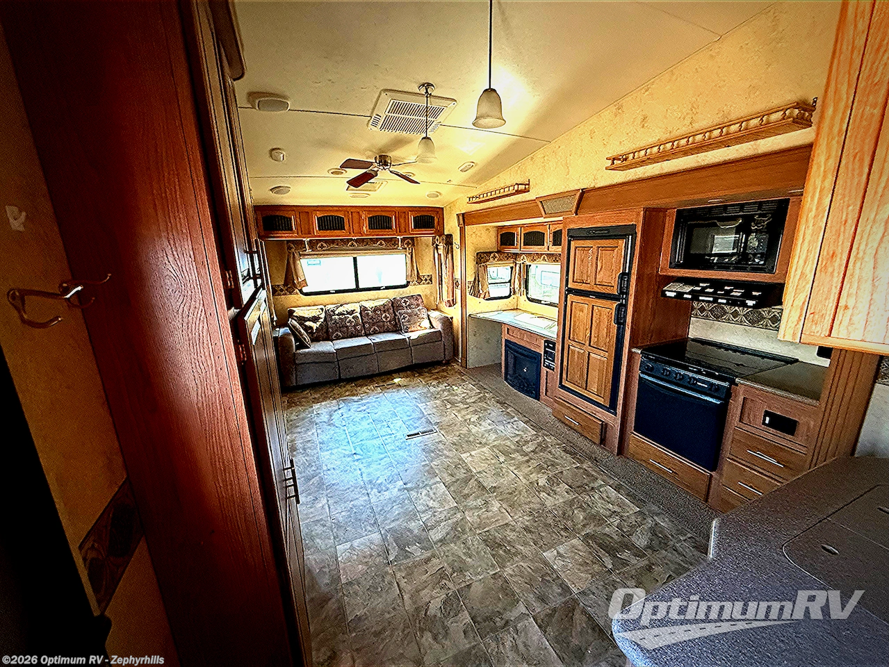 2014 Flagstaff Classic Super Lite 8528RSWS by Forest River from Optimum RV - Zephyrhills in Zephyrhills, Florida