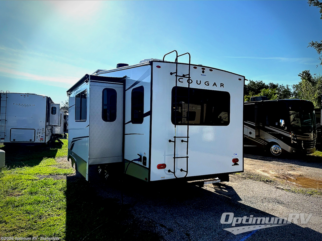 2023 Keystone Cougar 24RDS - Used Fifth Wheel For Sale by Optimum RV - Zephyrhills in Zephyrhills, Florida features Slideout, Awning