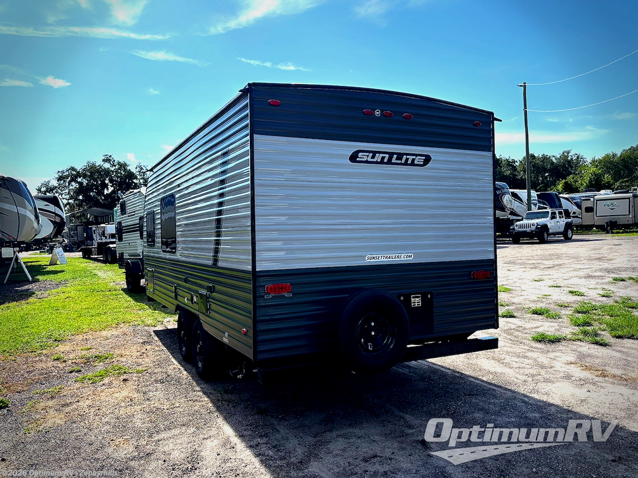 2026 Sun Lite LTD 21DB by Sunset Park RV from Optimum RV - Zephyrhills in Zephyrhills, Florida