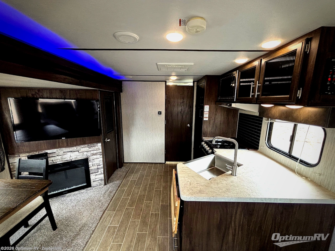 Used 2020 Forest River Cherokee Alpha Wolf 23RD-L available in Zephyrhills, Florida