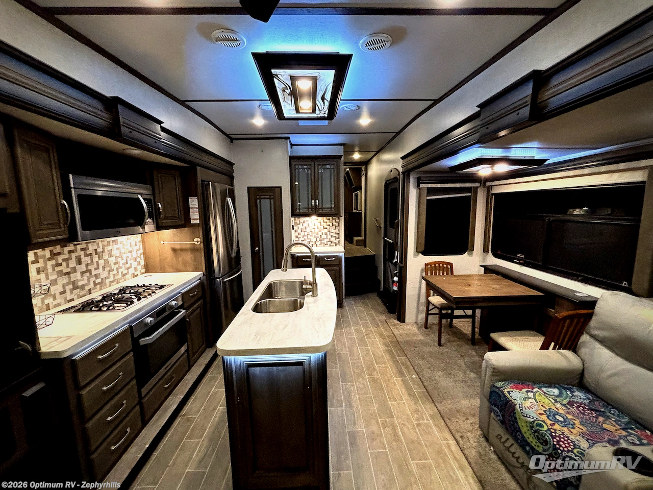 2020 Keystone Montana 3121RL - Used Fifth Wheel For Sale by Optimum RV - Zephyrhills in Zephyrhills, Florida features Slideout, Awning