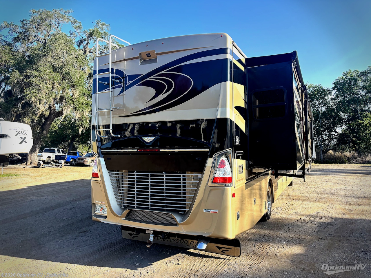 2017 Fleetwood Discovery 39F - Used Class A For Sale by Optimum RV - Zephyrhills in Zephyrhills, Florida features Awning, Slideout