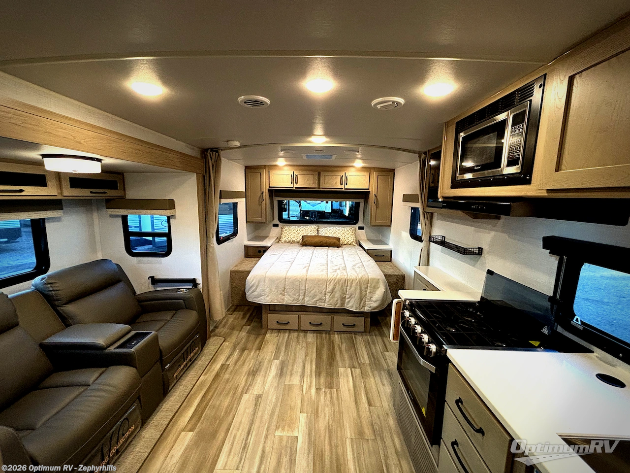 Used 2024 Forest River Flagstaff Micro Lite 22FBS available in Zephyrhills, Florida