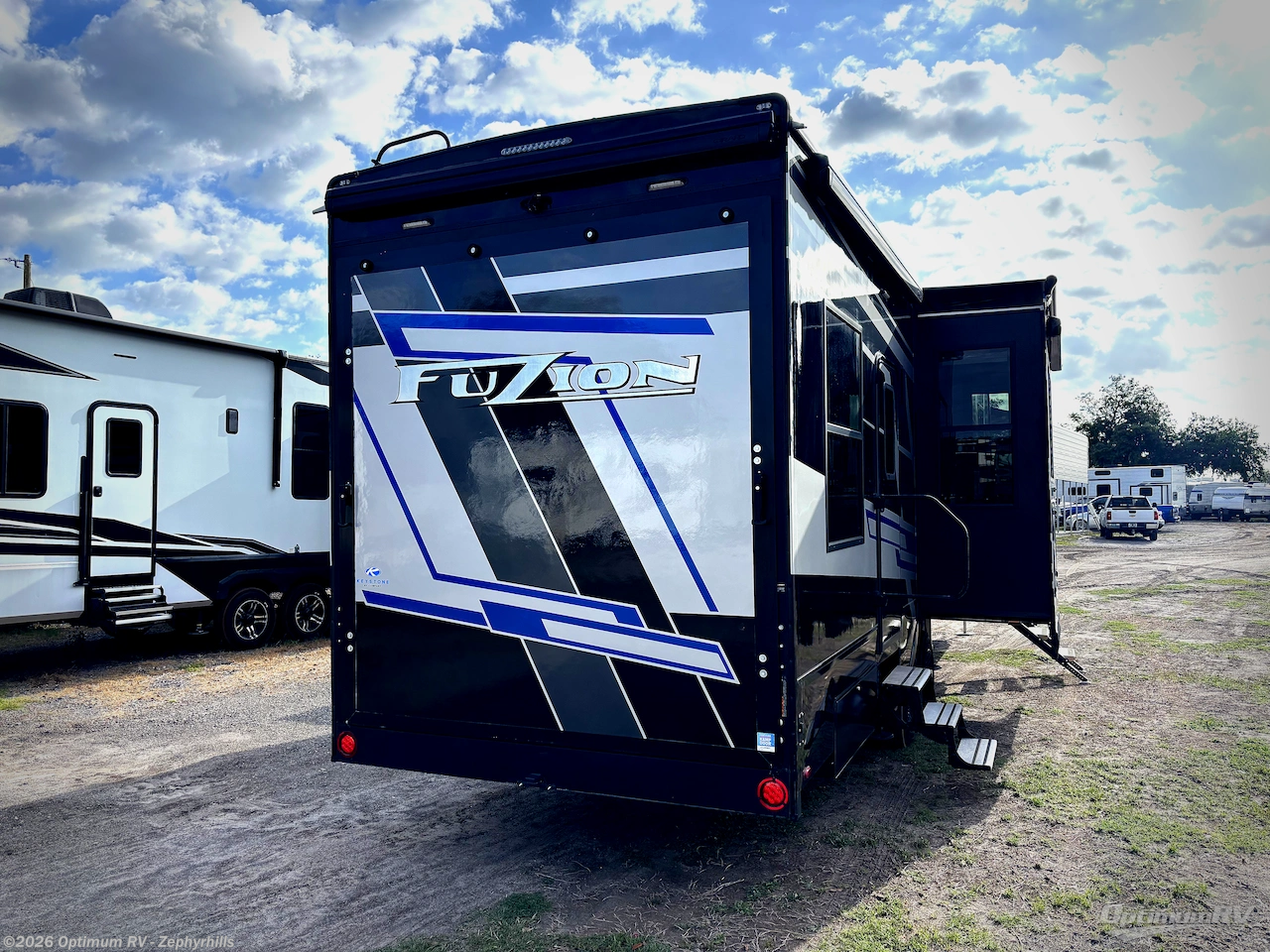 2025 Keystone Fuzion 373 - Used Fifth Wheel For Sale by Optimum RV - Zephyrhills in Zephyrhills, Florida features Awning, Slideout
