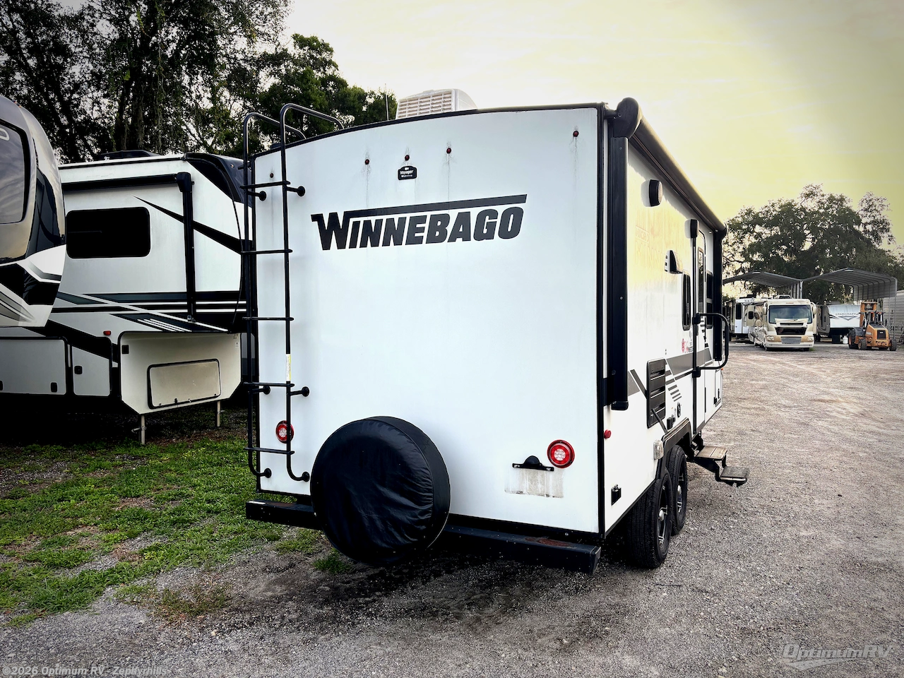 2021 Winnebago Micro Minnie 2108TB - Used Travel Trailer For Sale by Optimum RV - Zephyrhills in Zephyrhills, Florida features Awning, Slideout