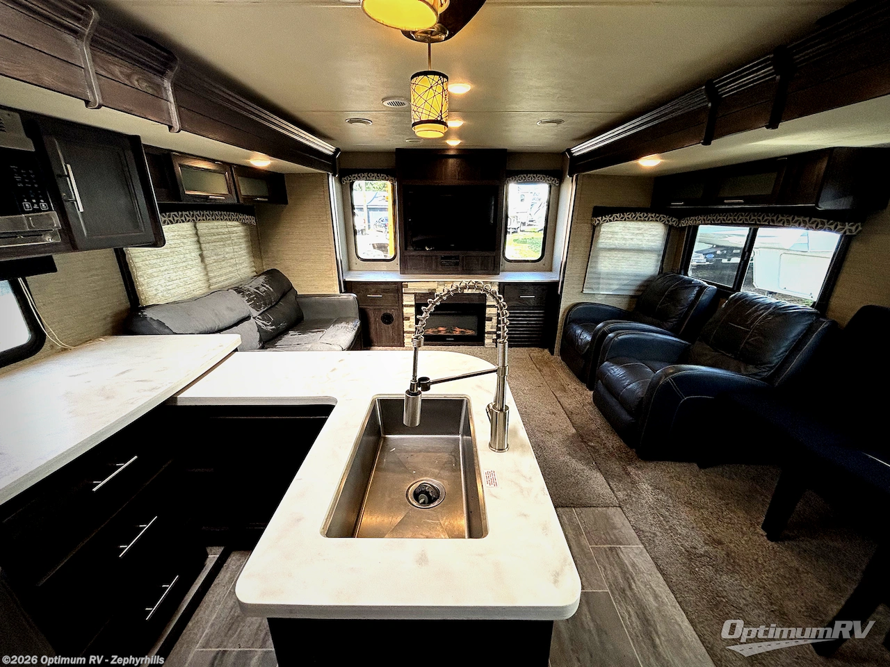 Used 2019 Dutchmen Kodiak Ultimate 291RESL available in Zephyrhills, Florida