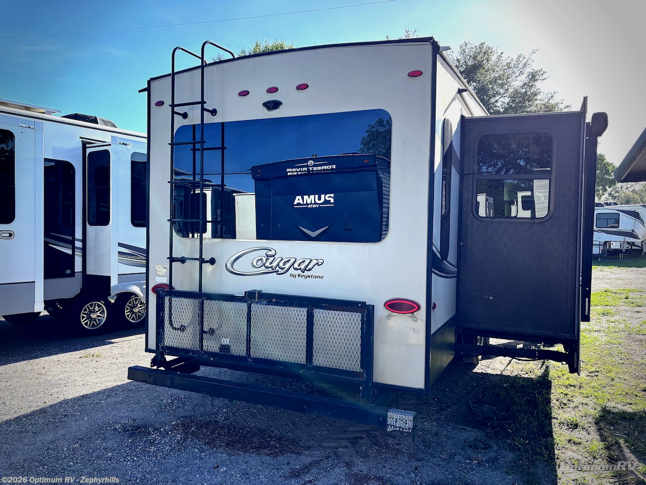 2018 Keystone Cougar 333MKS - Used Fifth Wheel For Sale by Optimum RV - Zephyrhills in Zephyrhills, Florida features Slideout, Awning