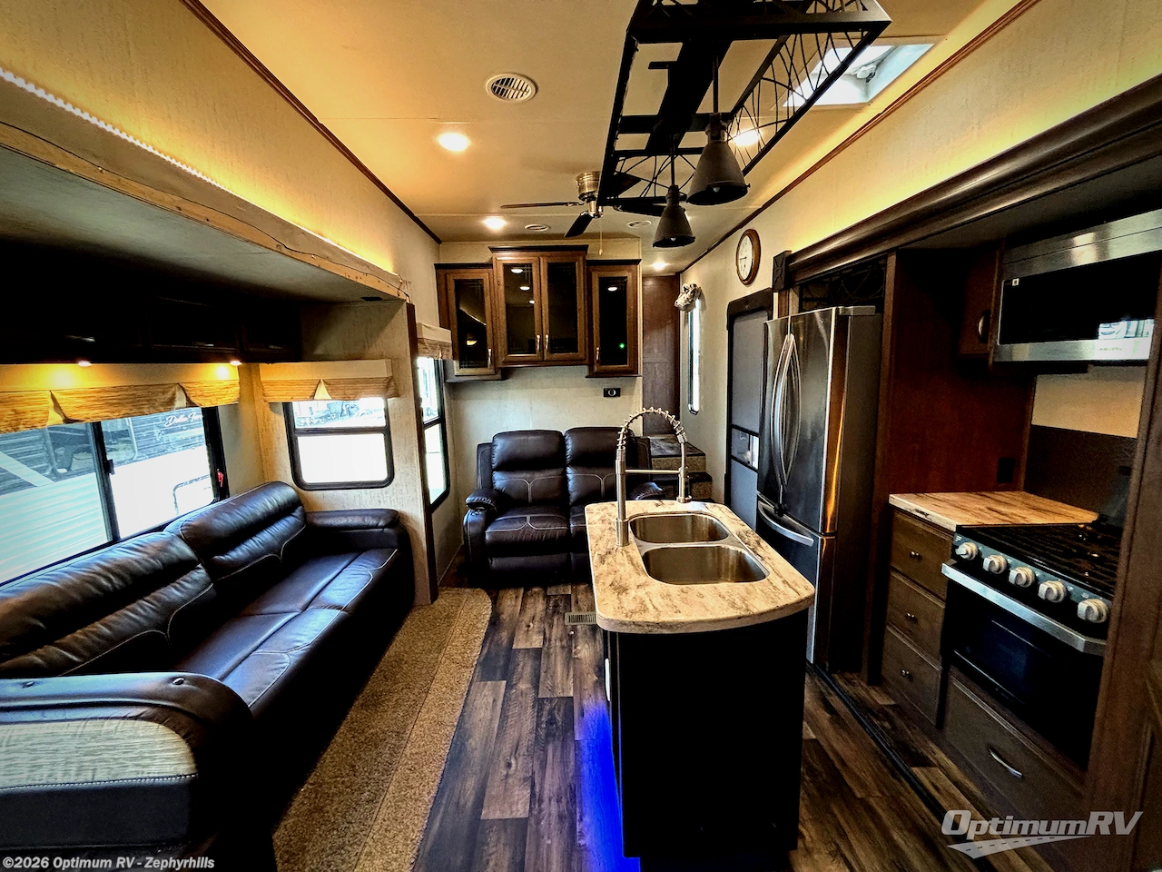 2018 Forest River Sierra 384QBOK - Used Fifth Wheel For Sale by Optimum RV - Zephyrhills in Zephyrhills, Florida features Awning, Slideout