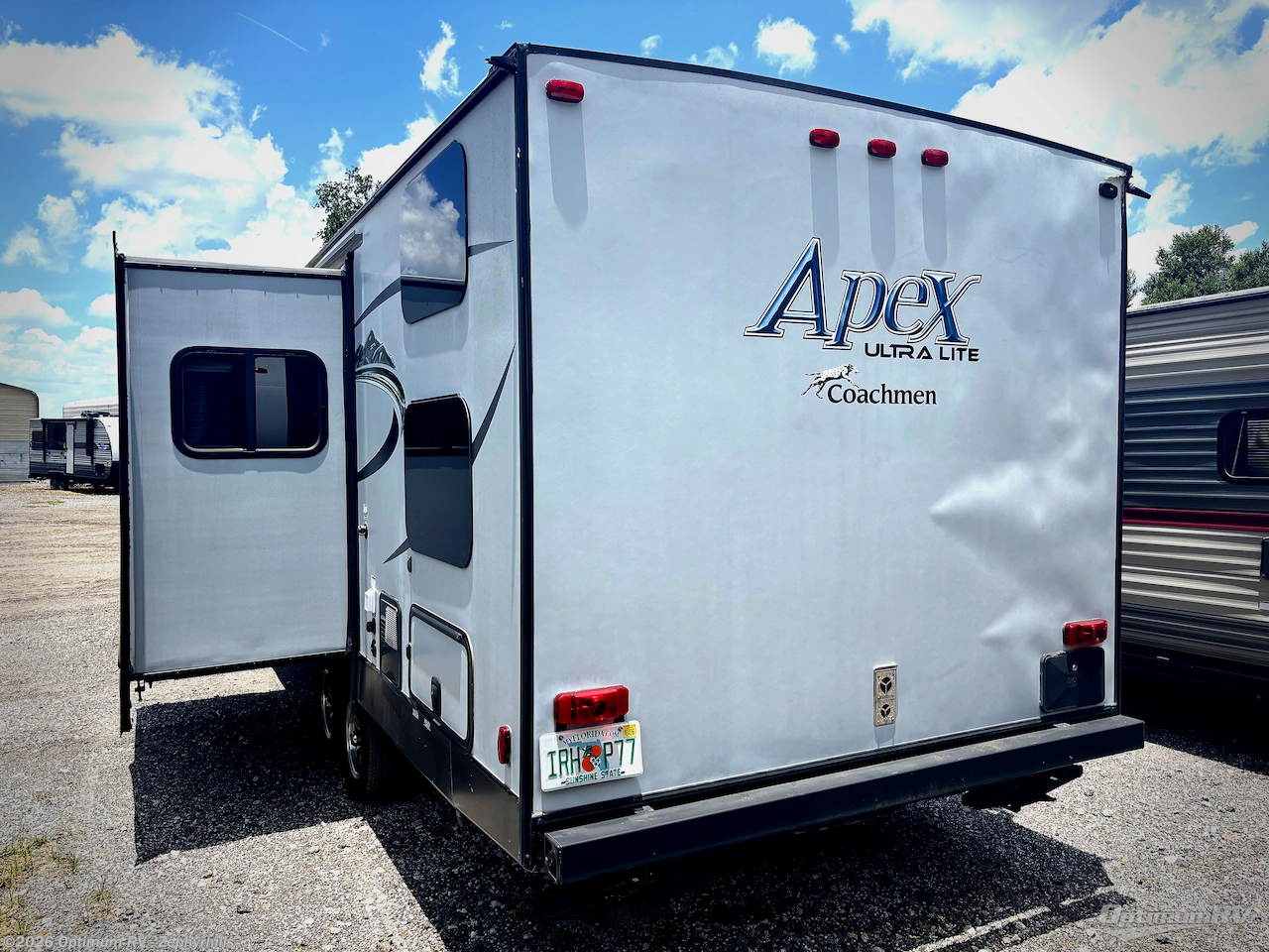 2016 Coachmen Apex Ultra-Lite 259BHSS - Used Travel Trailer For Sale by Optimum RV - Zephyrhills in Zephyrhills, Florida features Slideout