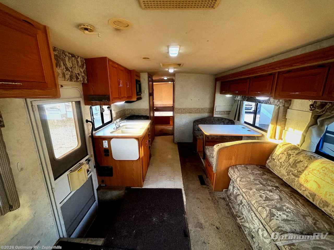 Used 2003 Winnebago Sightseer 33 L available in Zephyrhills, Florida