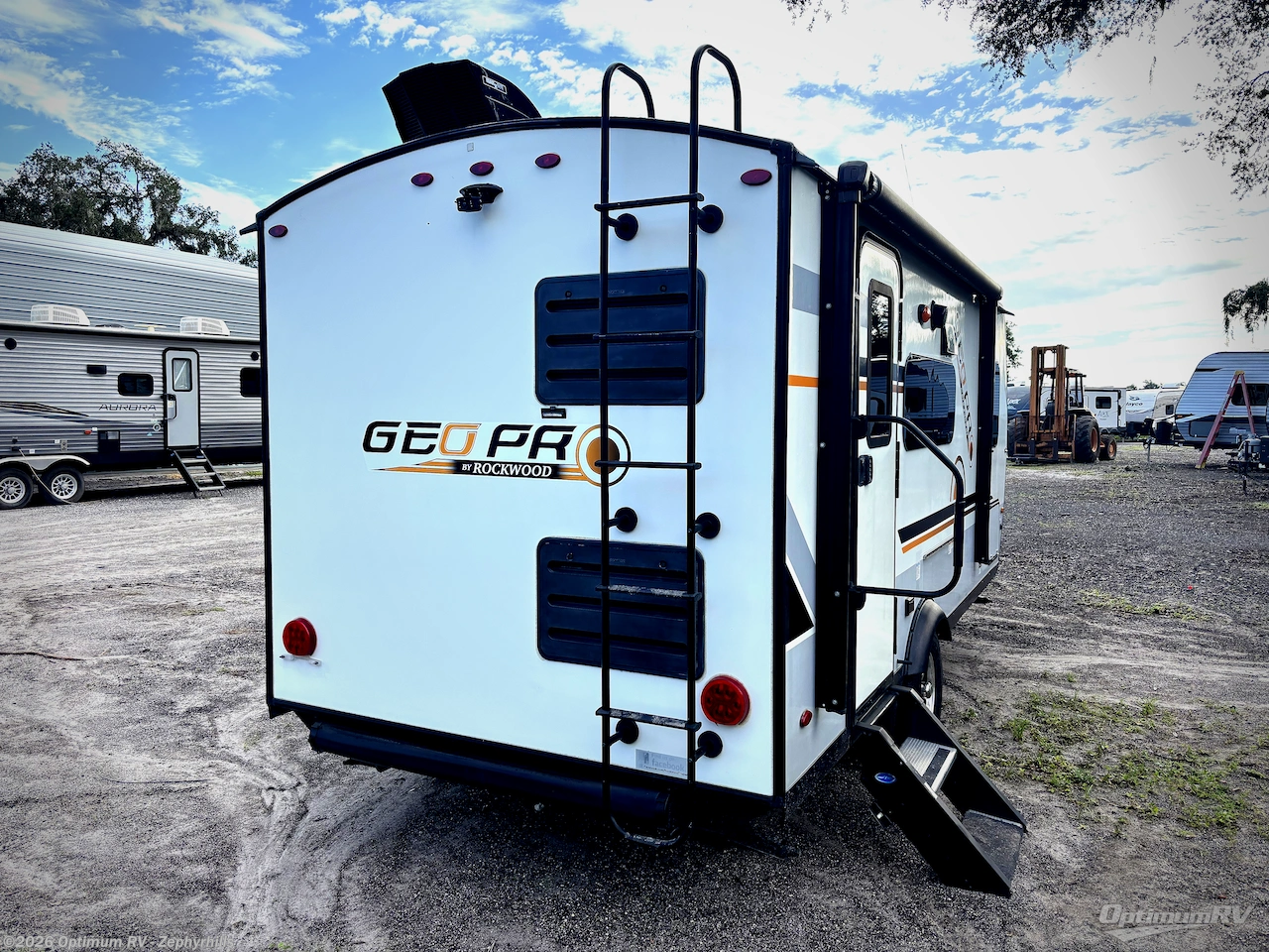 2020 Forest River Rockwood Geo Pro 19FBS - Used Travel Trailer For Sale by Optimum RV - Zephyrhills in Zephyrhills, Florida features Awning, Slideout