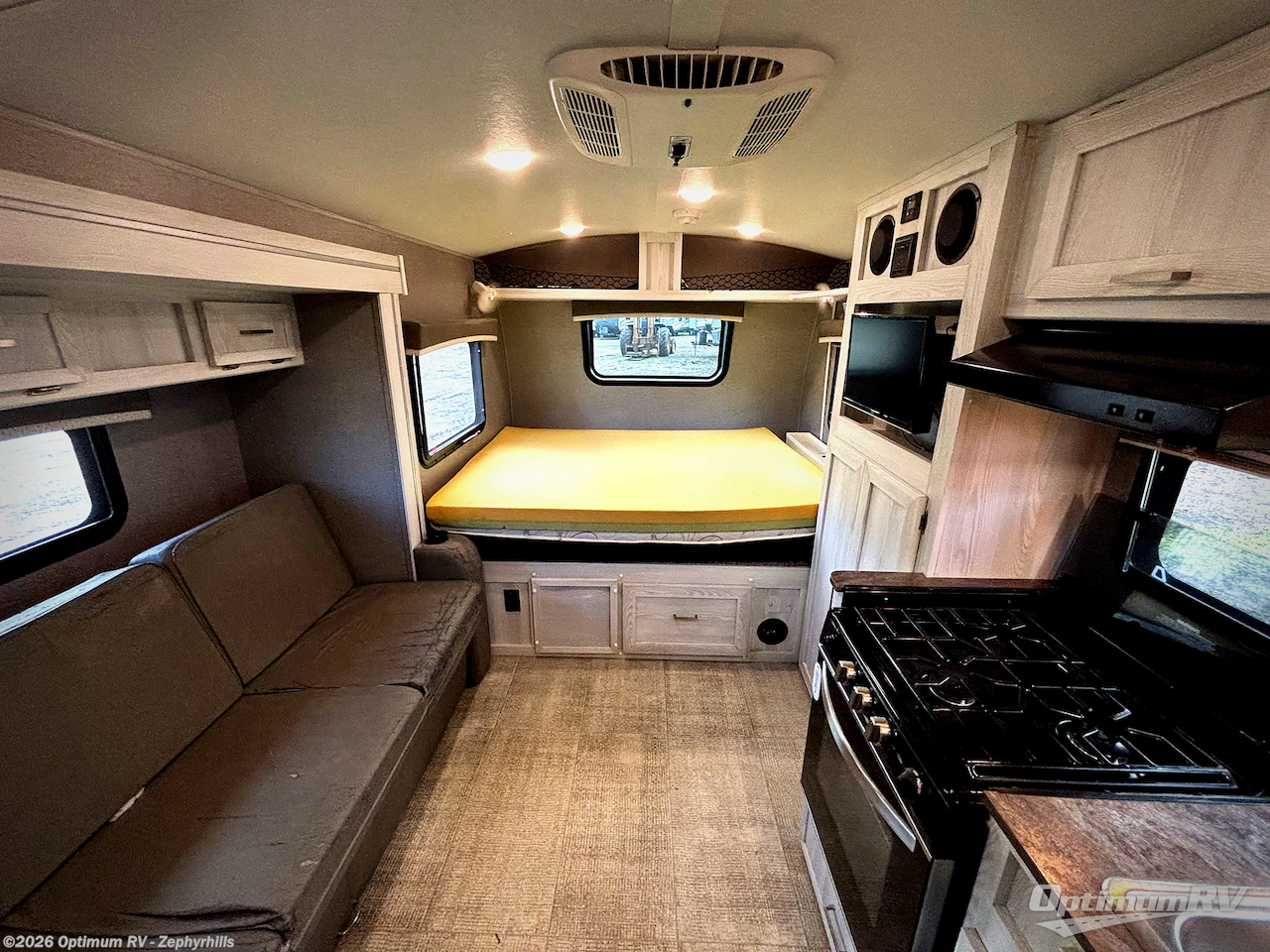Used 2020 Forest River Rockwood Geo Pro 19FBS available in Zephyrhills, Florida
