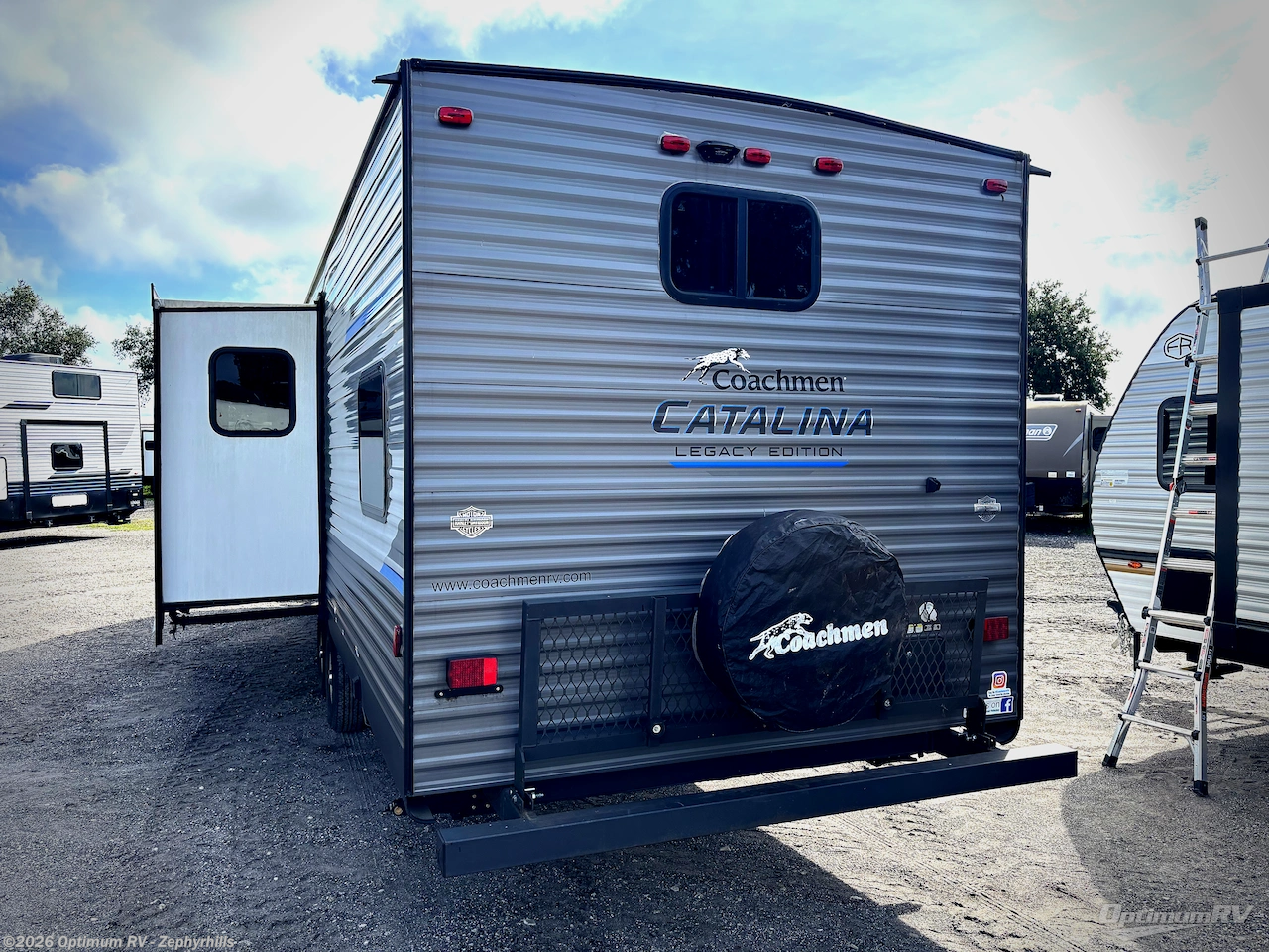 2022 Catalina Legacy 303QBCK by Coachmen from Optimum RV - Zephyrhills in Zephyrhills, Florida