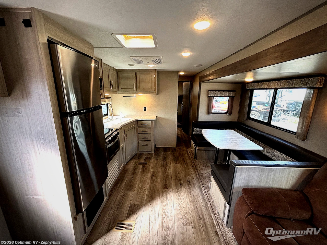 Used 2022 Coachmen Catalina Legacy 303QBCK available in Zephyrhills, Florida