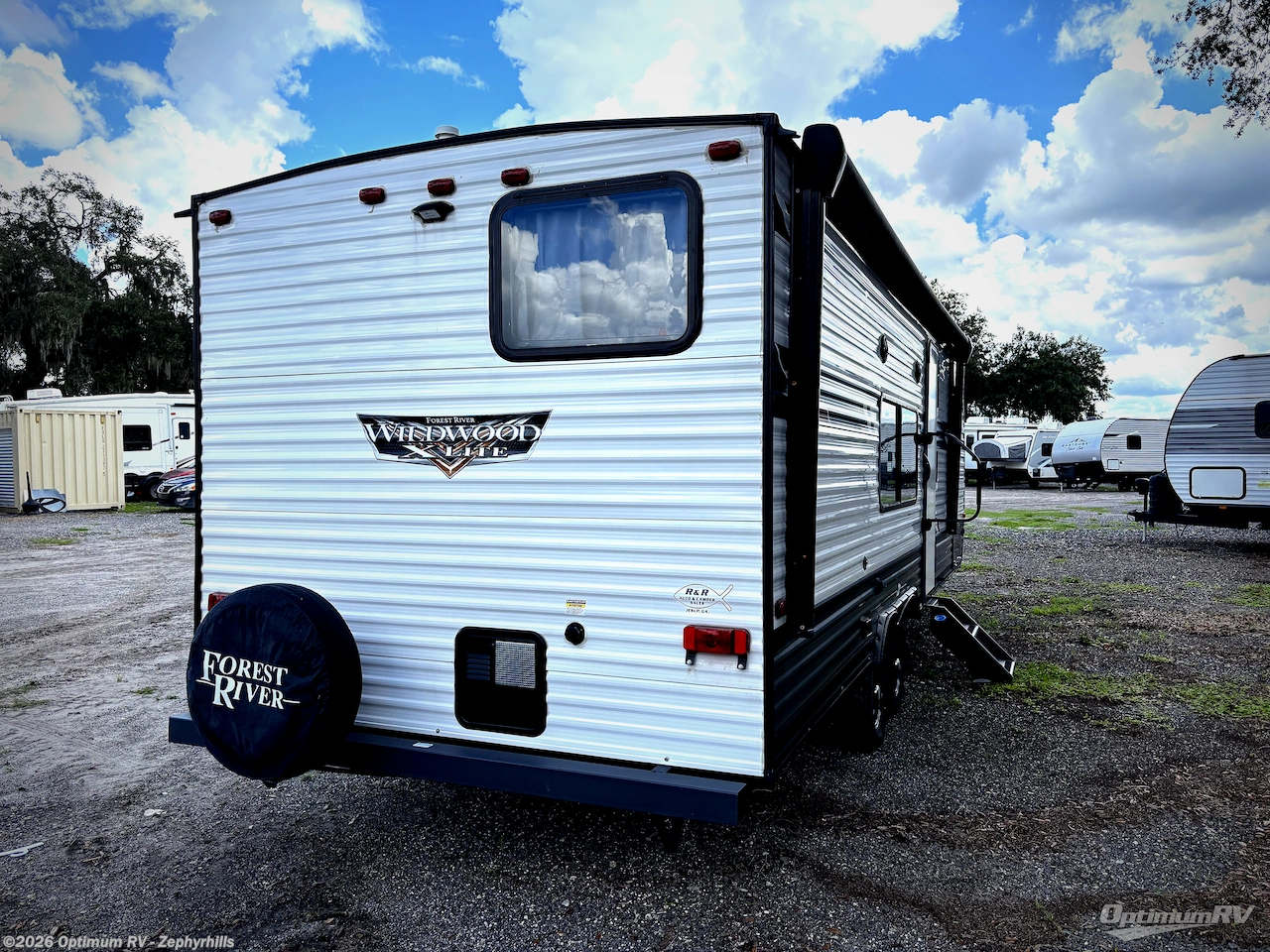 2022 Forest River Wildwood X-Lite 261BHXL - Used Travel Trailer For Sale by Optimum RV - Zephyrhills in Zephyrhills, Florida features Awning