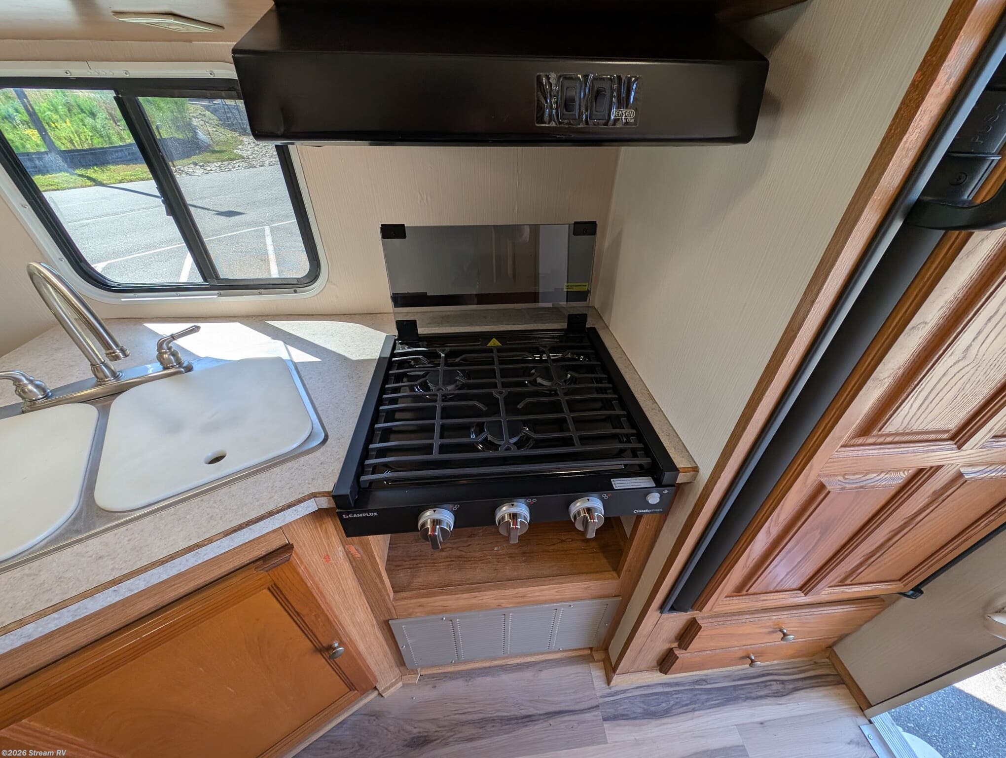 2005 Trail Lite M-214 by R-Vision from Stream RV in Creedmoor, North Carolina