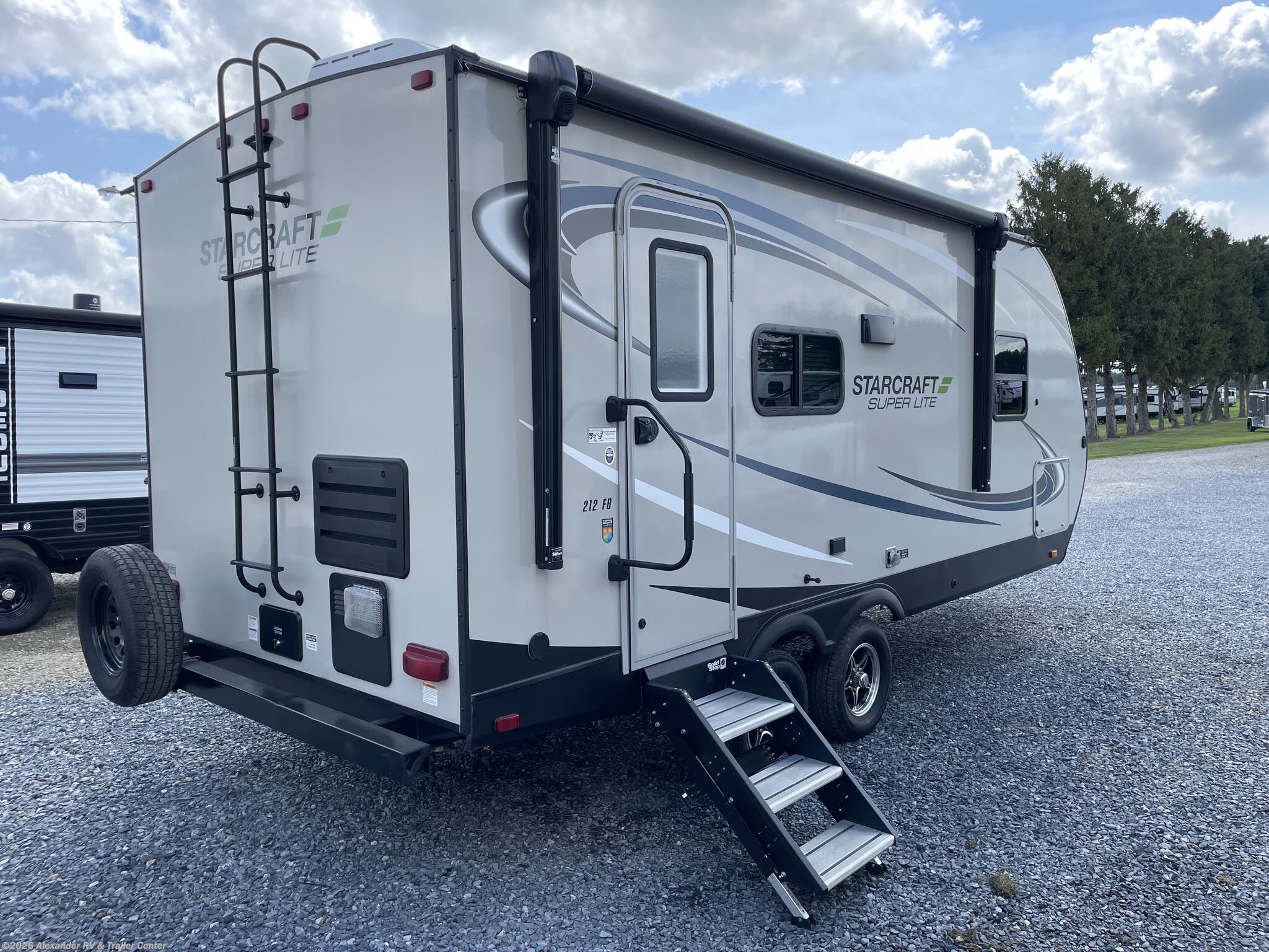 Used 2021 Starcraft Super Lite 212-FB available in Clayton, Delaware
