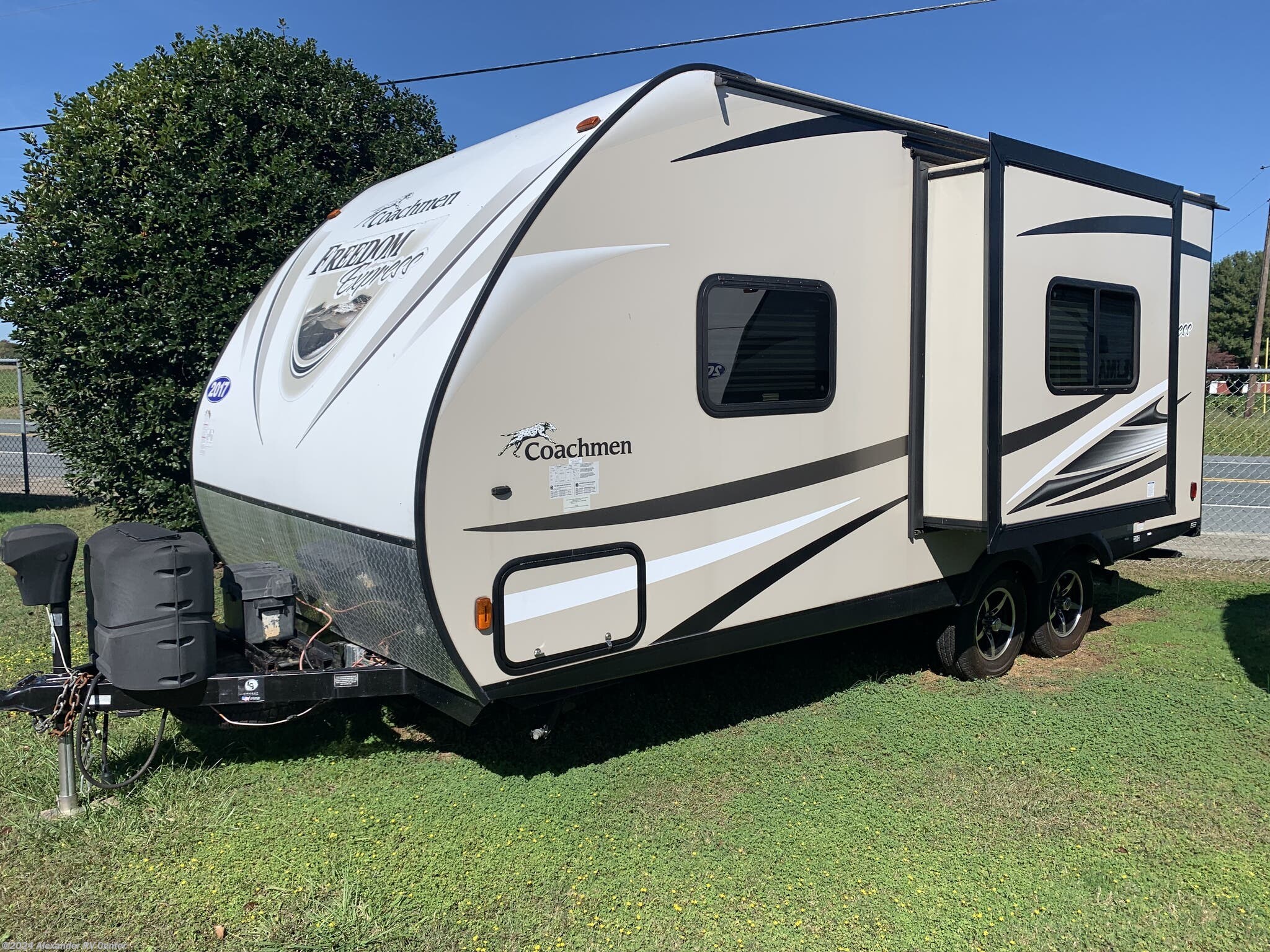 coachmen freedom express travel trailers for sale