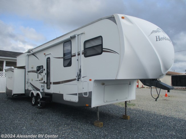 Used 2010 Forest River Wildwood Heritage Glen 316TBRD available in Clayton, Delaware