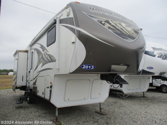 Used 2013 Keystone Montana Mountaineer 290RLT available in Clayton, Delaware