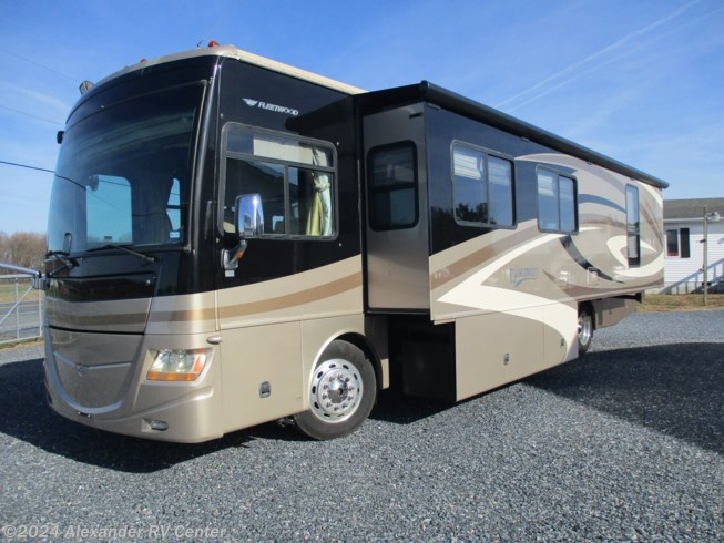 Used 2008 Fleetwood Discovery 39R &quot;DIESEL PUSHER&quot; available in Clayton, Delaware