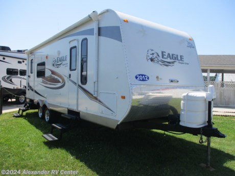 &lt;p&gt;LOCAL TRAILER.&amp;nbsp; SMOOTH FIBERGLASS EXTERIOR WITH ALUMINUM FRAME CONSTRUCTION.&amp;nbsp; REAR KITCHEN TRAVEL TRAILER WITH 1 SLIDE-OUT! WALK-AROUND FRONT QUEEN BED, 2 ENTRY DOORS, POWER AWNING WITH &quot;NEW&quot; AWNING FABRIC INCLUDED, DINETTE CUSHION BACKS BEING RE-COVERED, POWER TONGUE JACK, AND MUCH, MUCH MORE!&amp;nbsp;&amp;nbsp;&lt;/p&gt;