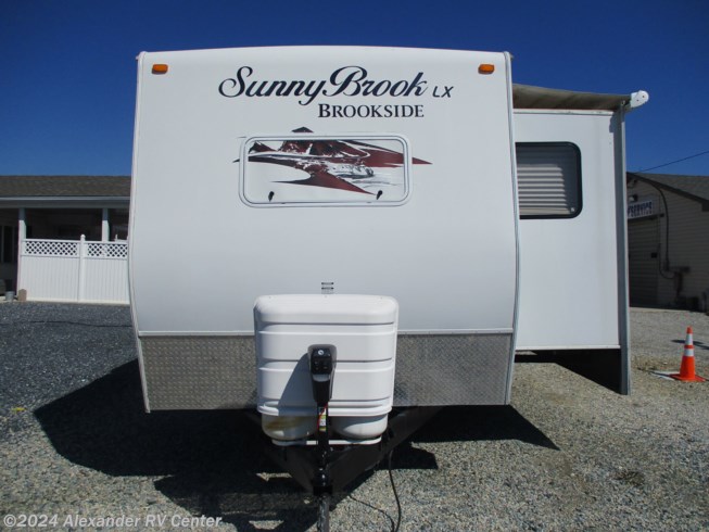 2012 SunnyBrook Brookside 302 FKS - Used Travel Trailer For Sale by Alexander RV Center in Clayton, Delaware features 30 Amp Service, Toilet, Queen Bed, TV Antenna, LP Detector