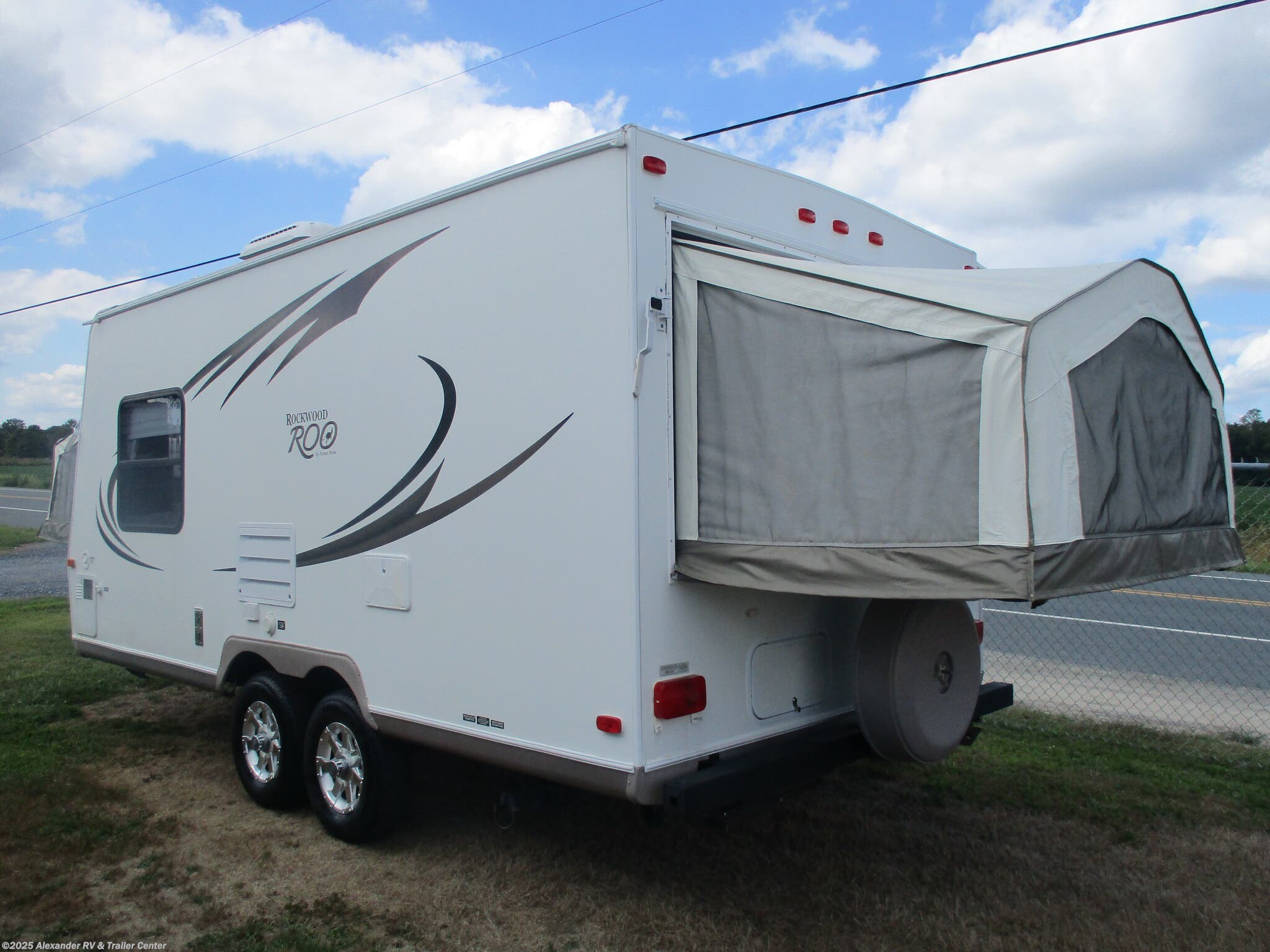 2011 Forest River Rockwood Roo 19 RV for Sale in Clayton, DE 19938
