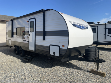 &lt;p&gt;&lt;strong&gt;**LITE-WEIGHT BUNKHOUSE** DOUBLE OVER DOUBLE BUNKS, BOOTH DINETTE, POWER AWNING AND TONS OF STORAGE! MURPHY BED, 12V REFRIGERATOR AND TANKLESS WATER HEATER OPTIONS ADDED ON THIS UNIT!&lt;/strong&gt;&lt;/p&gt;