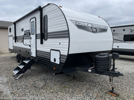 &lt;p&gt;&lt;strong&gt;1 SLIDE OUT TRAILER WITH PRIVATE BUNKHOUSE AND OUTSIDE KITCHEN! UPGRADED 15,000 BTU A/C UNIT, FIREPLACE, 12V REFRIGERATOR AND TANKLESS WATER HEATER OPTIONS ADDED ON THIS UNIT.&lt;/strong&gt;&lt;/p&gt;