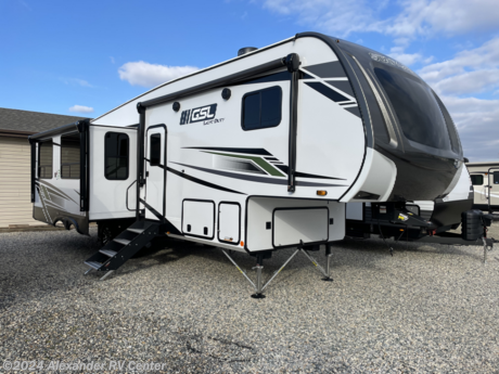 &lt;p&gt;&lt;strong&gt;NEW BUNKHOUSE FLOORPLAN! LARGE REAR LIVING ROOM W/ TONS OF SEATING, MID BUNK ROOM WITH LOFT, PRIVATE FRONT BEDROOM W/ LARGE BATHROOM. 2 SLIDE OUTS, SOLAR PANEL AND ONLY 8,600 LBS! 2ND A/C AND 4 SEASON PACKAGE ADDED TO THIS UNIT ONLY!&amp;nbsp;&lt;/strong&gt;&lt;/p&gt;