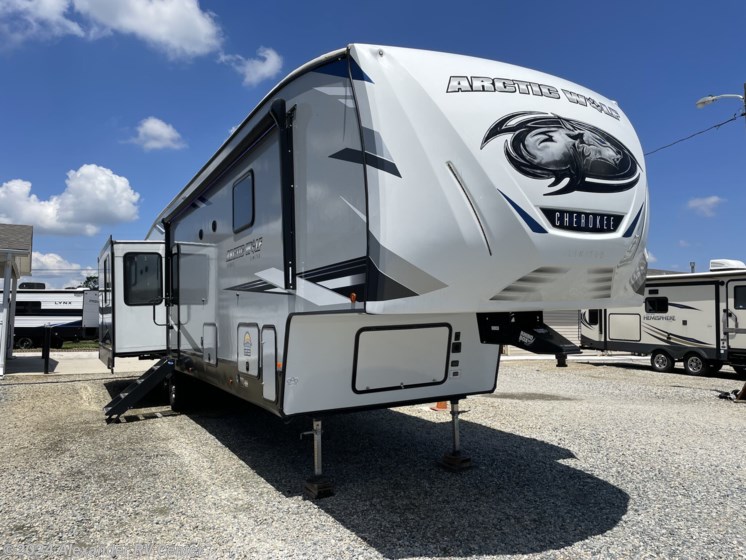 Used 2022 Forest River Cherokee Arctic Wolf 3660 SUITE available in Clayton, Delaware