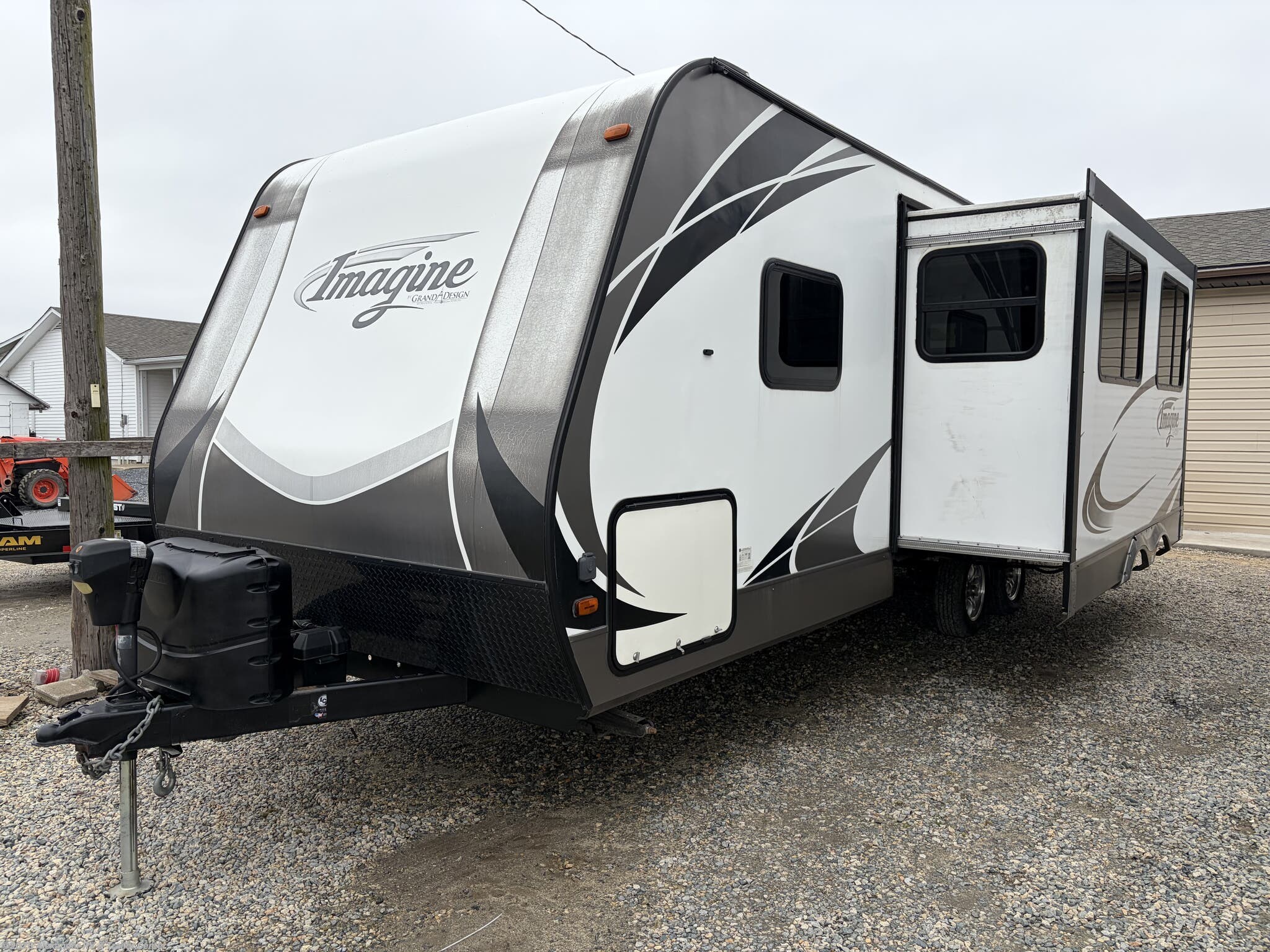 2016 Grand Design Imagine 2600RB - Used Travel Trailer For Sale by Alexander RV & Trailer Center in Clayton, Delaware features Propane, Fiberglass Sidewalls, 30 Amp Service, Enclosed Underbelly, Skylight