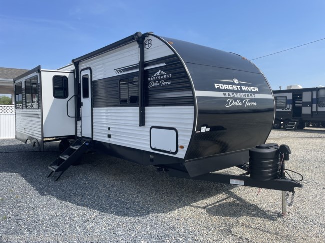 2025 East to West Della Terra 272RL